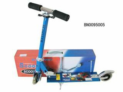 SCOOTER W/LIGHT .BOX,