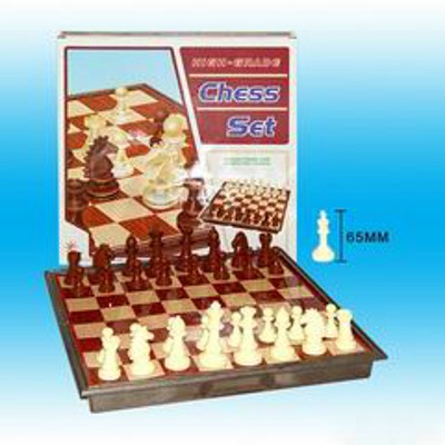 CHESS SET,