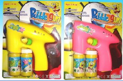 BUBBLE GUN W/ 2 BOTTLE WATER,