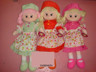 DOLL(4 ACCT)W/HAT,