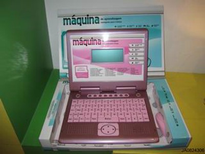 ENGLISH AND PORTUGUESE LEARNING MACHINE,