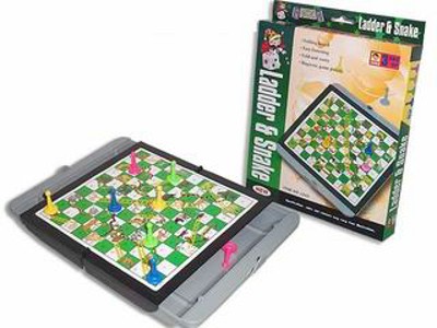 MAGNETIC CHESS GAME,