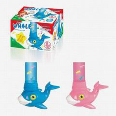 HAPPY WHALE,