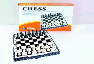 CHESS SET,