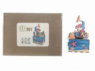 MUSIC BOX,